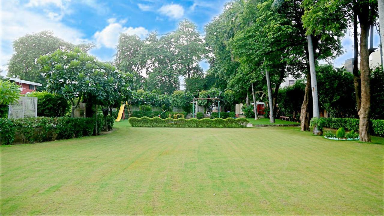 Отель Goa Country Club Гургаон Экстерьер фото
