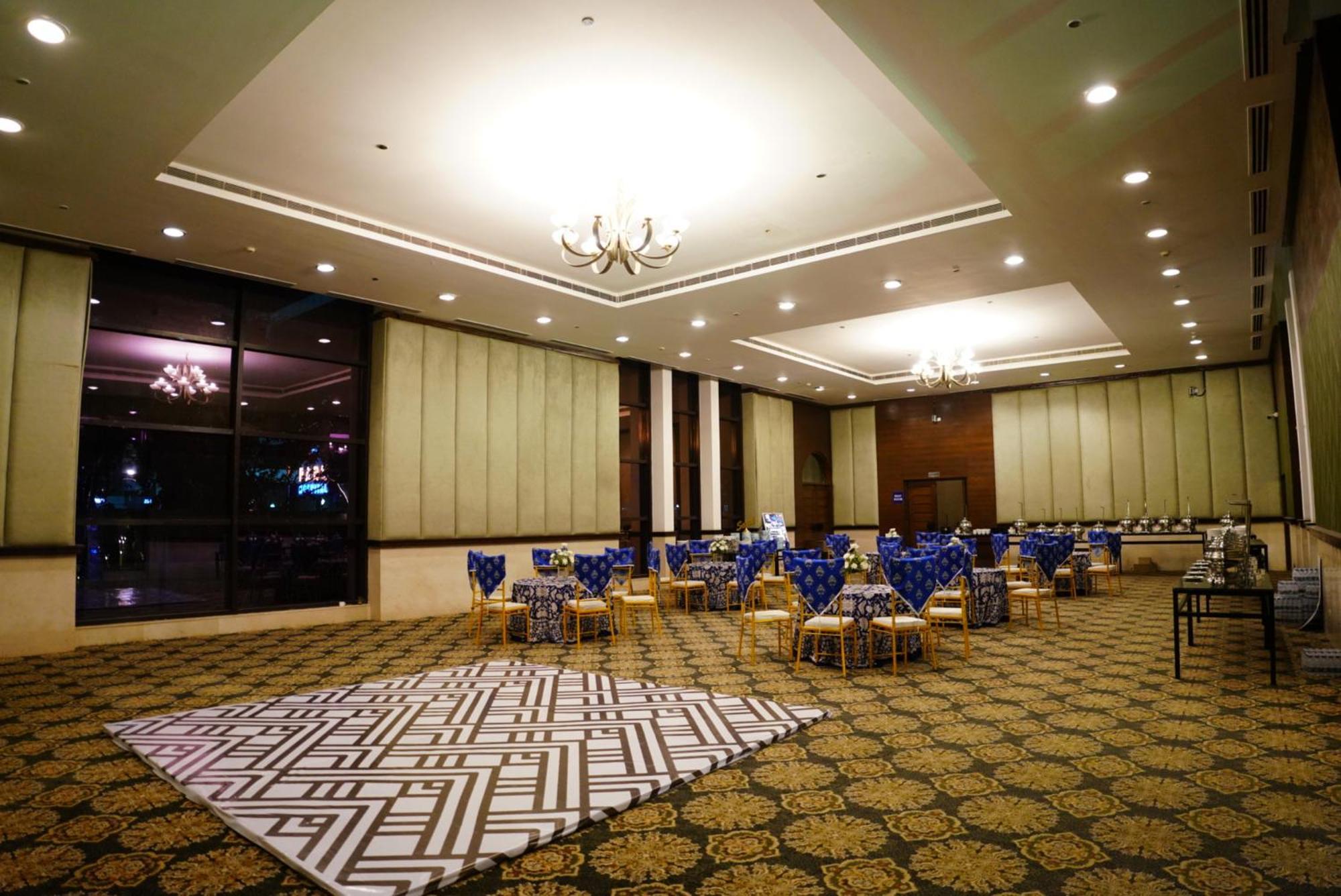 Отель Goa Country Club Гургаон Экстерьер фото
